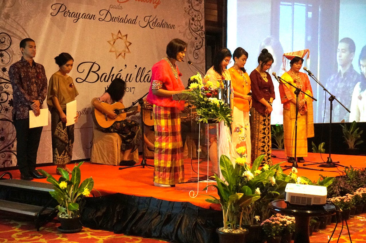 برگزاری جشن‌ و نمایشگاه