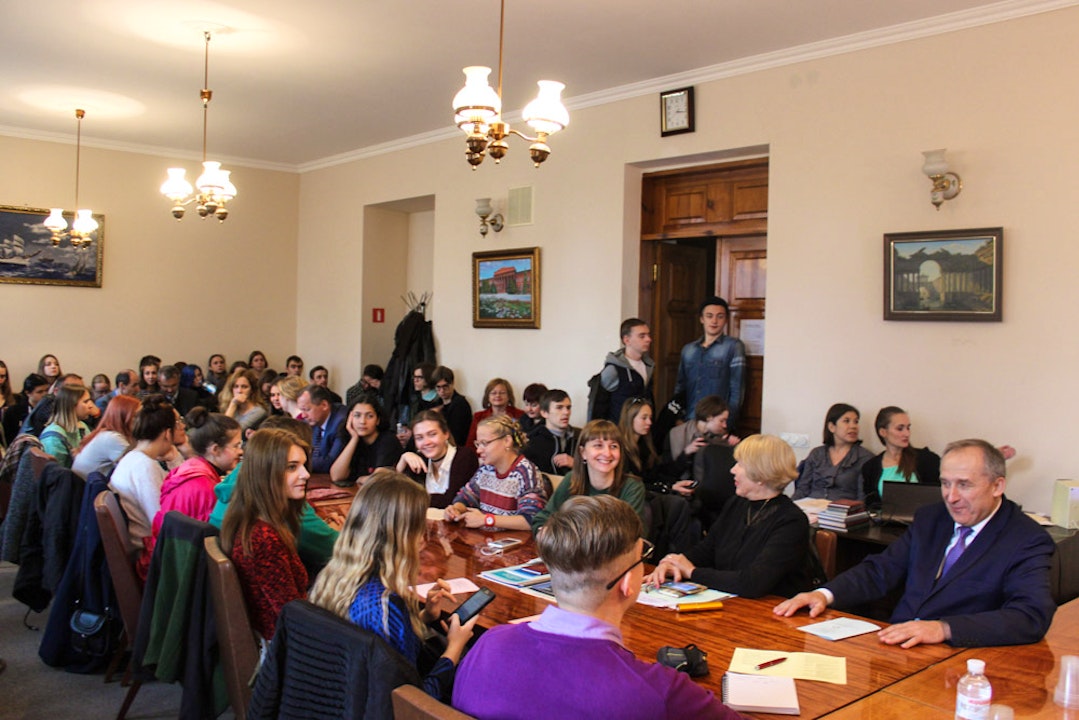 مؤتمر أكاديميّ يسلّط الضّوء على تأثير حضرة بهاء الله على الدّين في كييف