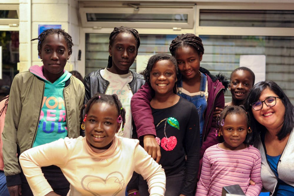 کلاسهای کودکان، برنامه‌های شاد موسیقی را برای برگزاری جشنها آماده می‌کنند