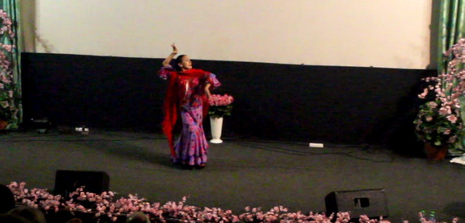 Vladivostok Bahá’ís celebrate bicentenary with neighbours and friends