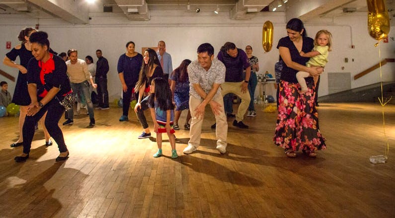 جشن رقص و پایکوبی در بخش برانکس شهر نیویورک 