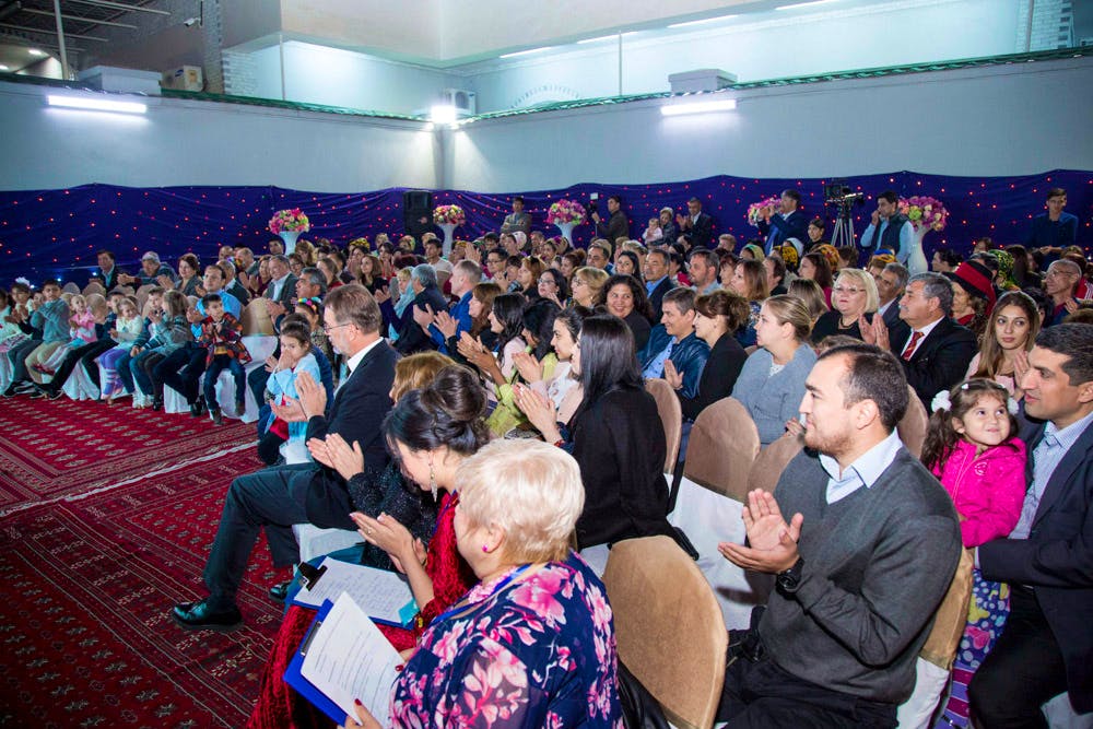 ترکمنستان، برگزاری جشن در عشق‌ آباد