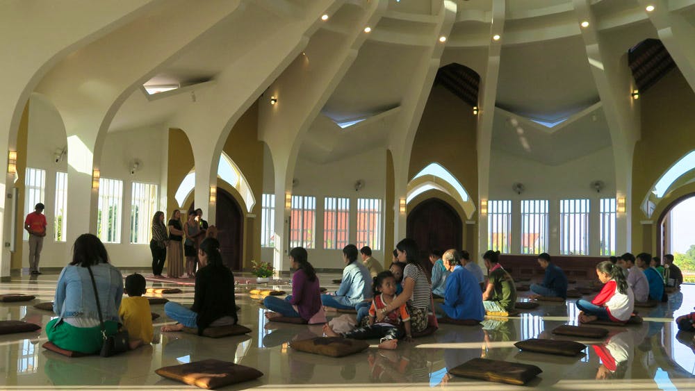 برگزاری  جشنهائی‌ در معبد بهائی در باتامبانگ 